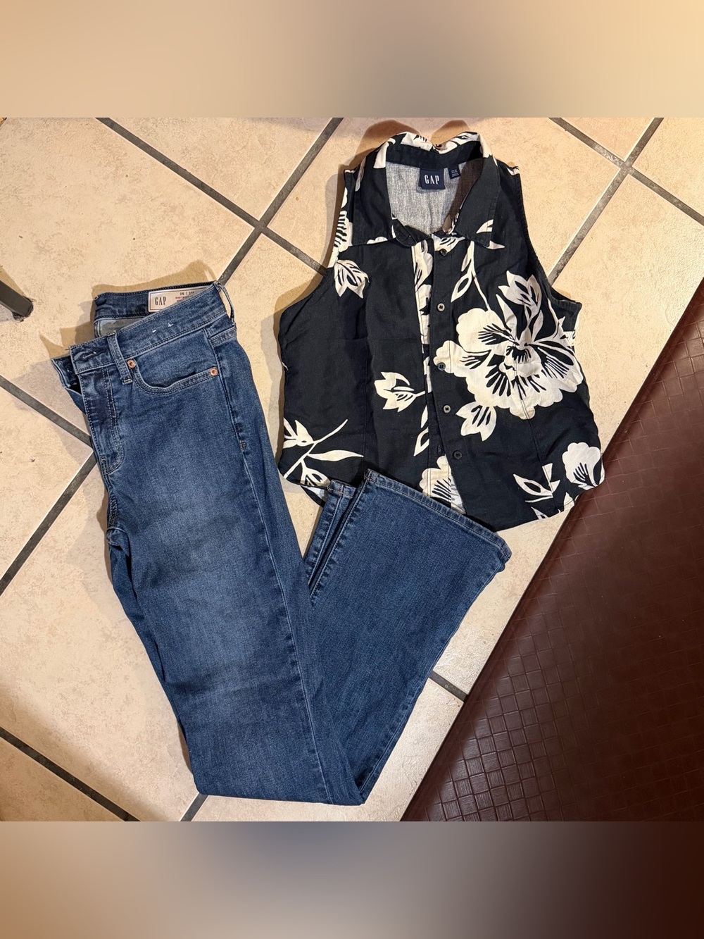 GAP Top and Jeans